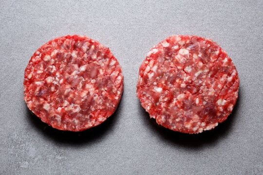 2 Deli-co Beef Burgers, Avg 450g