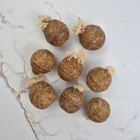 1 pack of 8 Eco-Friendly Natural Firelighters